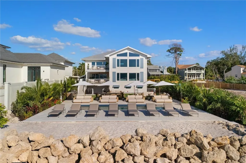 4046 Higel Avenue Sarasota FL 34242