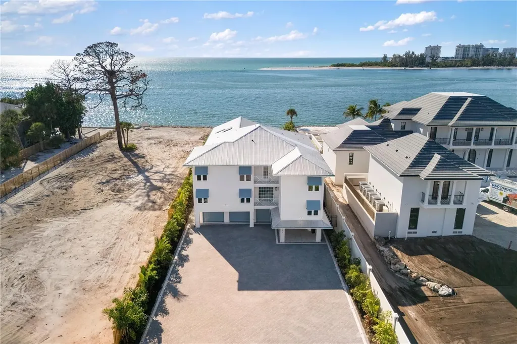 4046 Higel Avenue Sarasota FL 34242