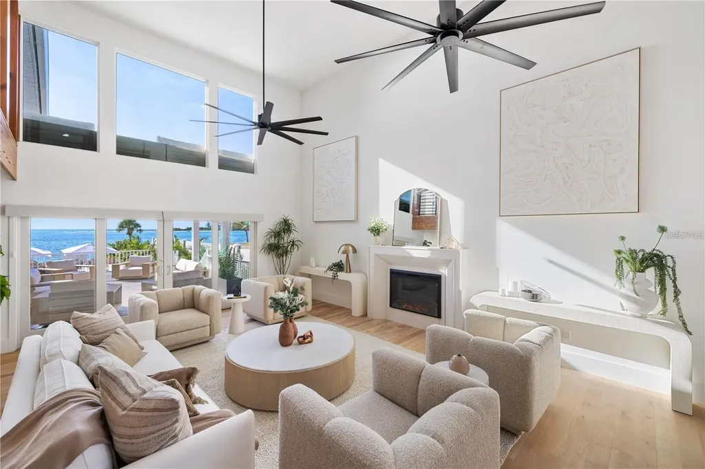 4046 Higel Avenue Sarasota FL 34242