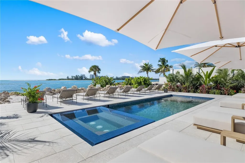 4046 Higel Avenue Sarasota FL 34242