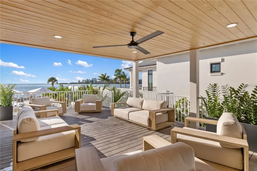4046 Higel Avenue Sarasota FL 34242