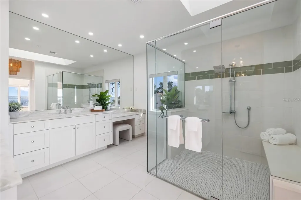 4046 Higel Avenue Sarasota FL 34242