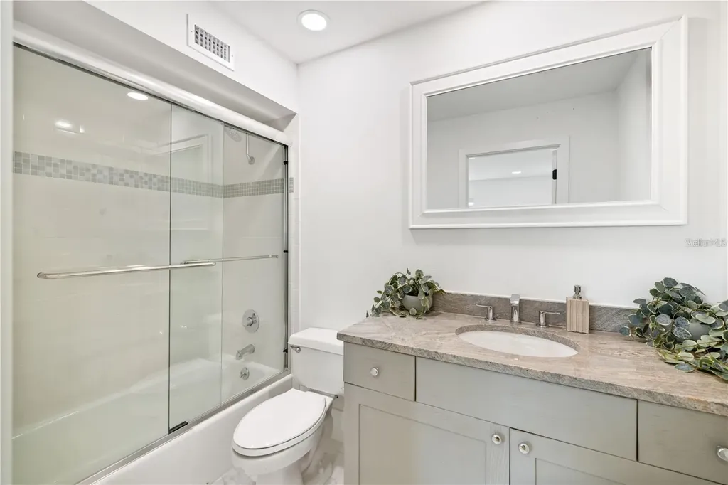 4046 Higel Avenue Sarasota FL 34242