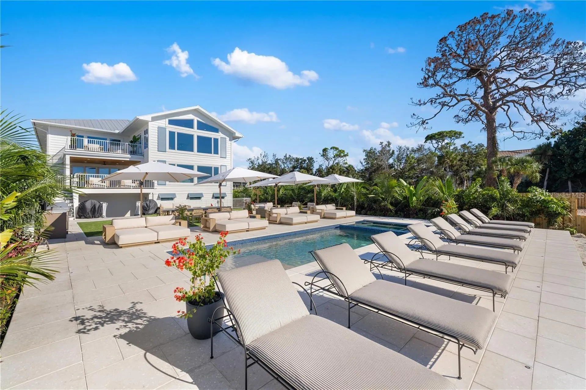 4046 Higel Avenue Sarasota FL 34242