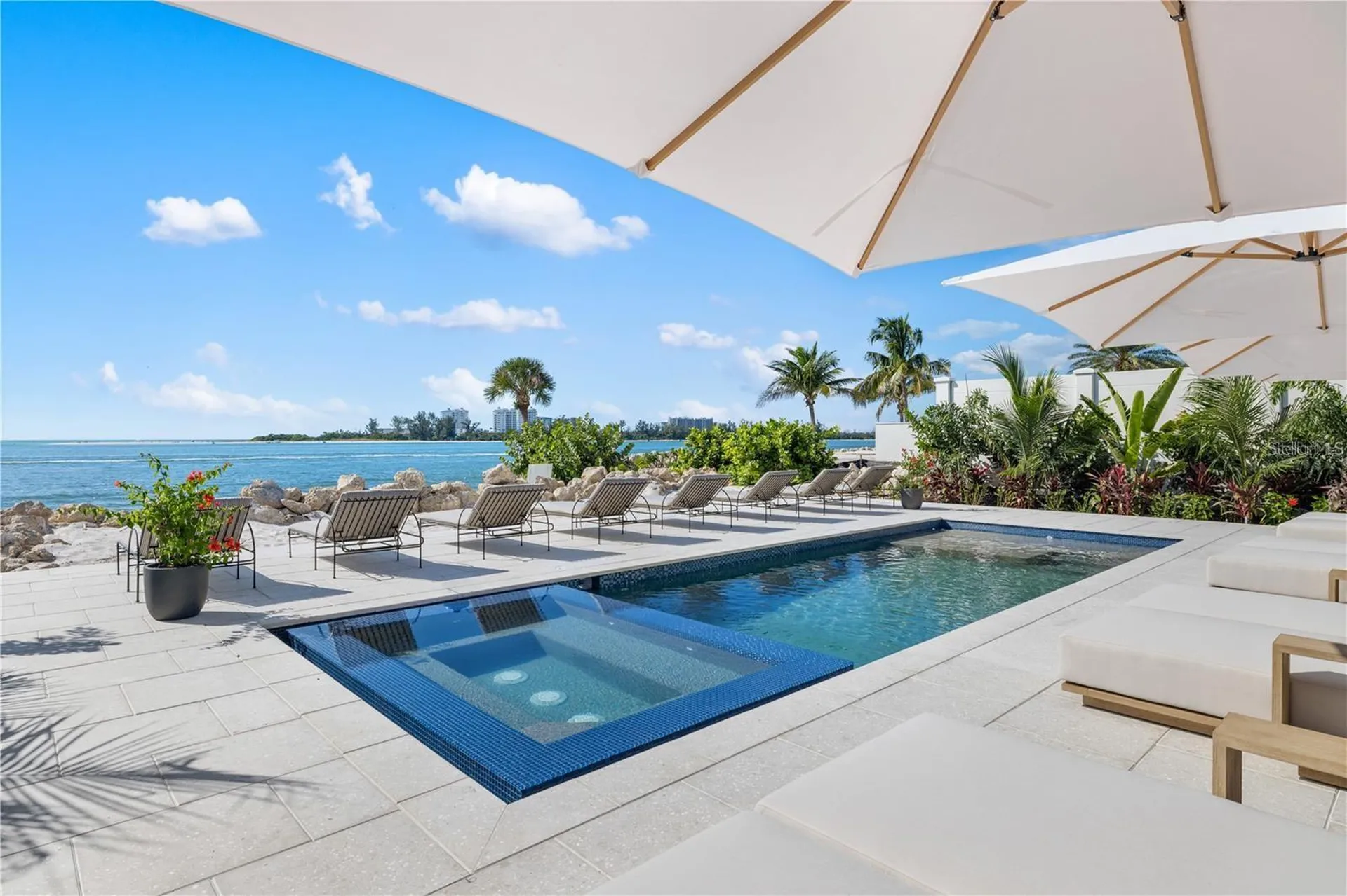 4046 Higel Avenue Sarasota FL 34242