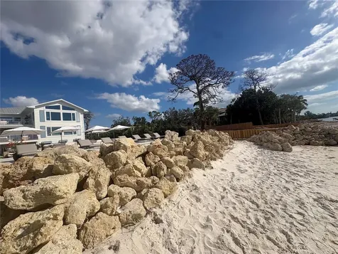 4046 Higel Avenue Sarasota FL 34242