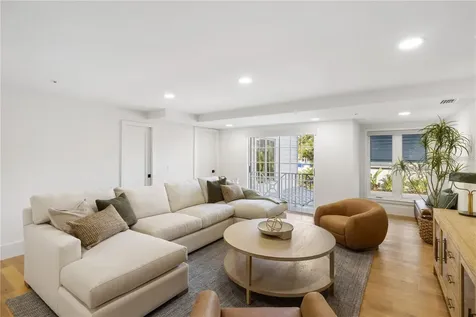 4046 Higel Avenue Sarasota FL 34242