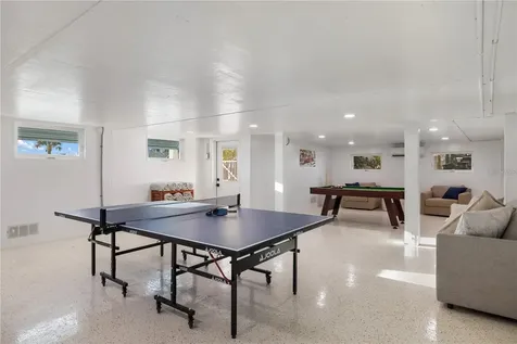 4046 Higel Avenue Sarasota FL 34242