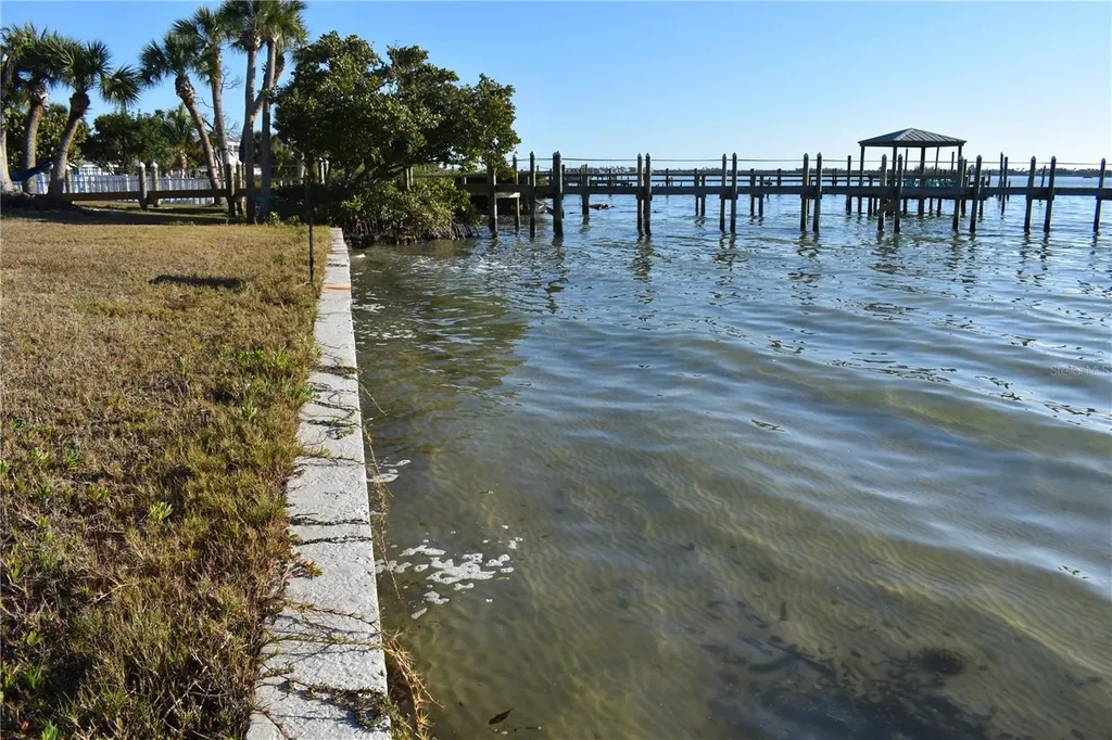 175 W Bay Street Englewood FL 34223