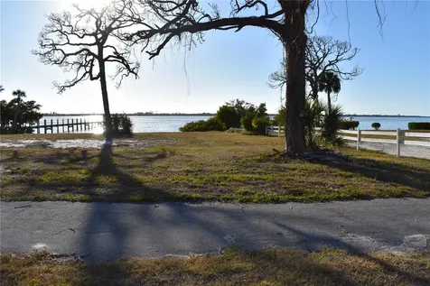 175 W Bay Street Englewood FL 34223
