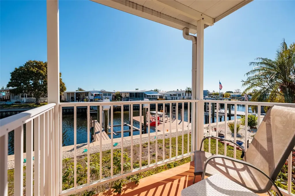 134 Americana Court NE St Petersburg FL 33702