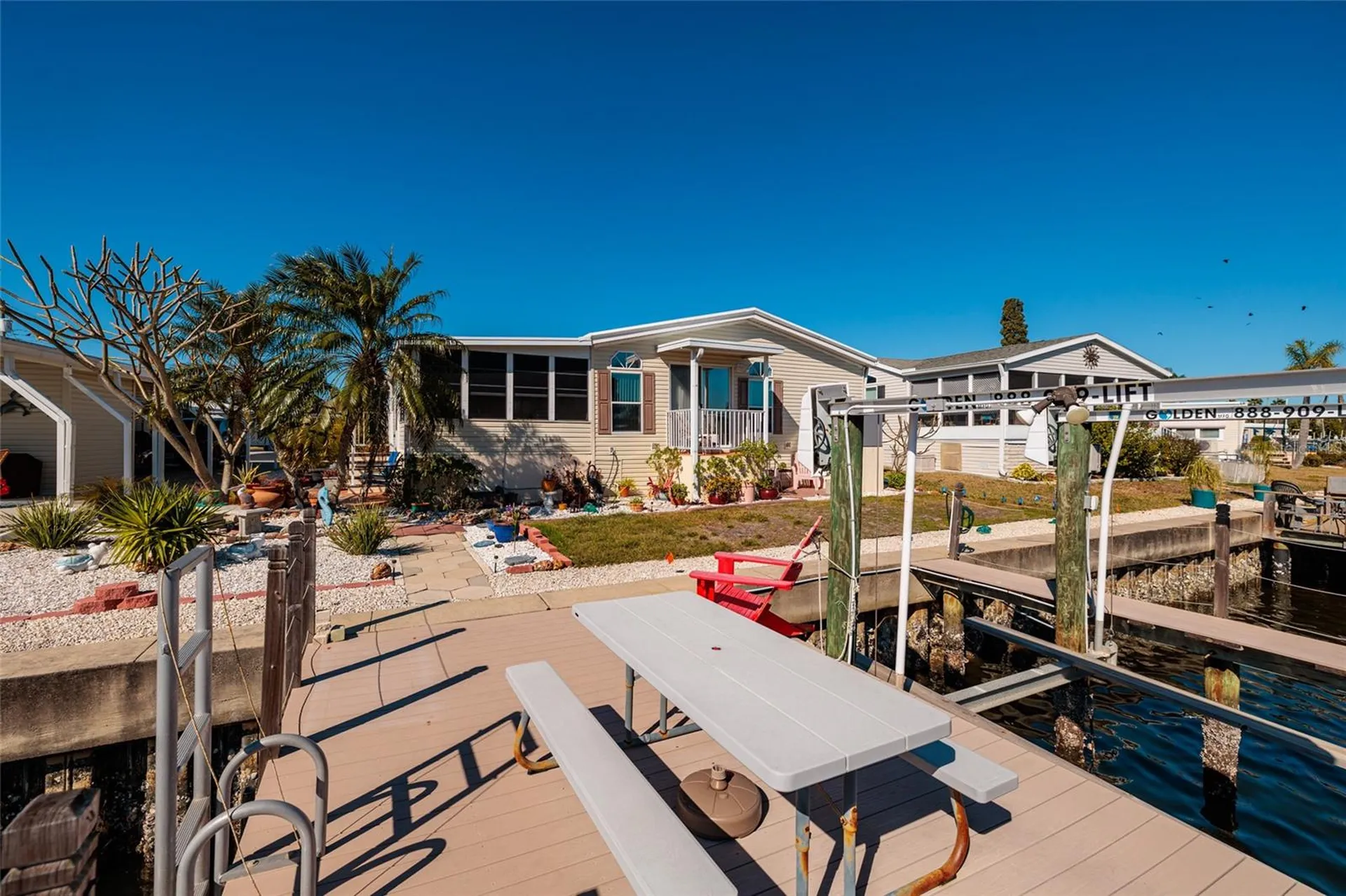 134 Americana Court NE St Petersburg FL 33702