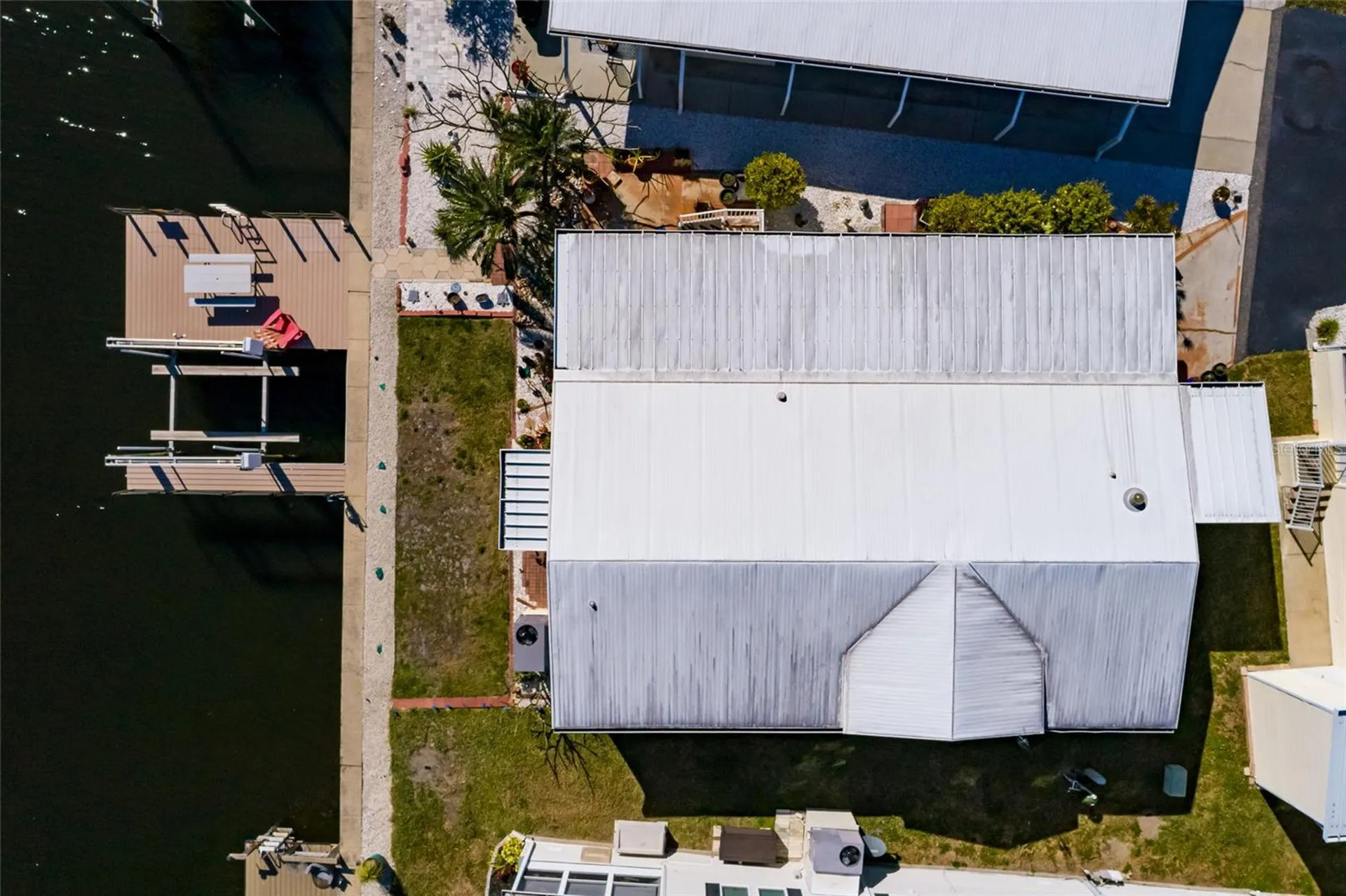 134 Americana Court NE St Petersburg FL 33702