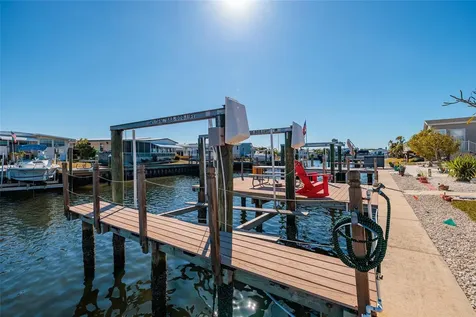 134 Americana Court NE St Petersburg FL 33702