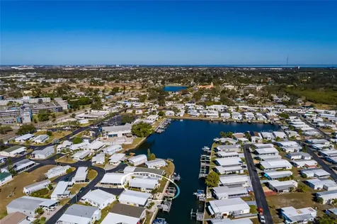 134 Americana Court NE St Petersburg FL 33702