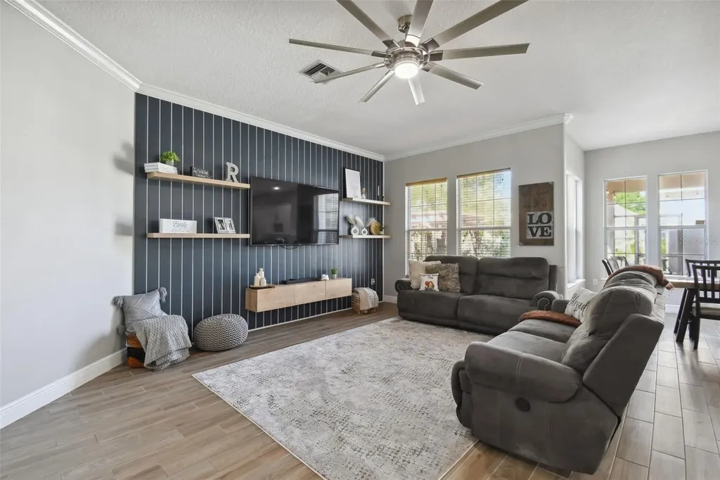 7009 Five Oaks Drive Harmony FL 34773