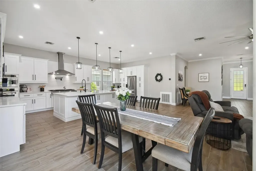 7009 Five Oaks Drive Harmony FL 34773