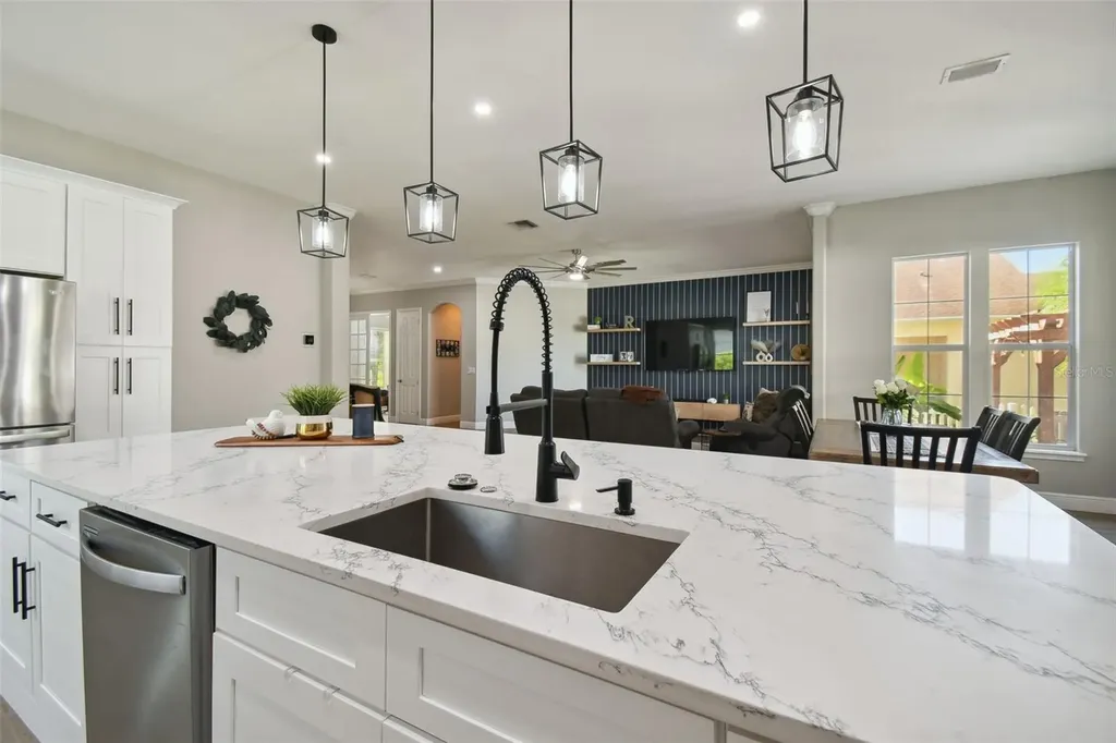 7009 Five Oaks Drive Harmony FL 34773