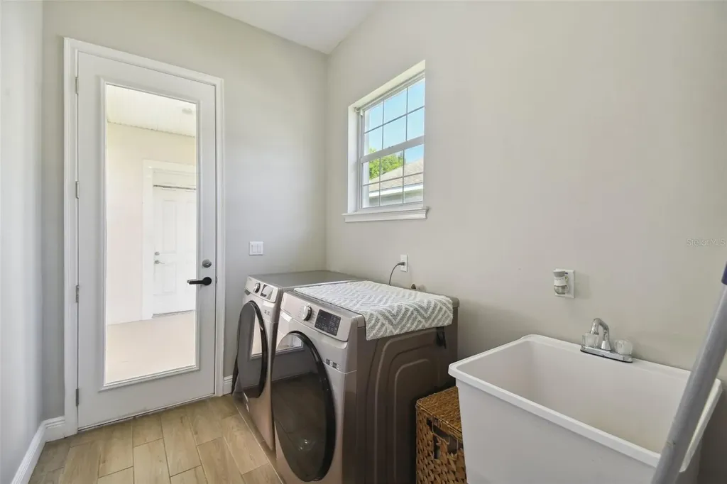 7009 Five Oaks Drive Harmony FL 34773