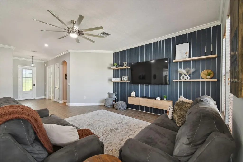 7009 Five Oaks Drive Harmony FL 34773