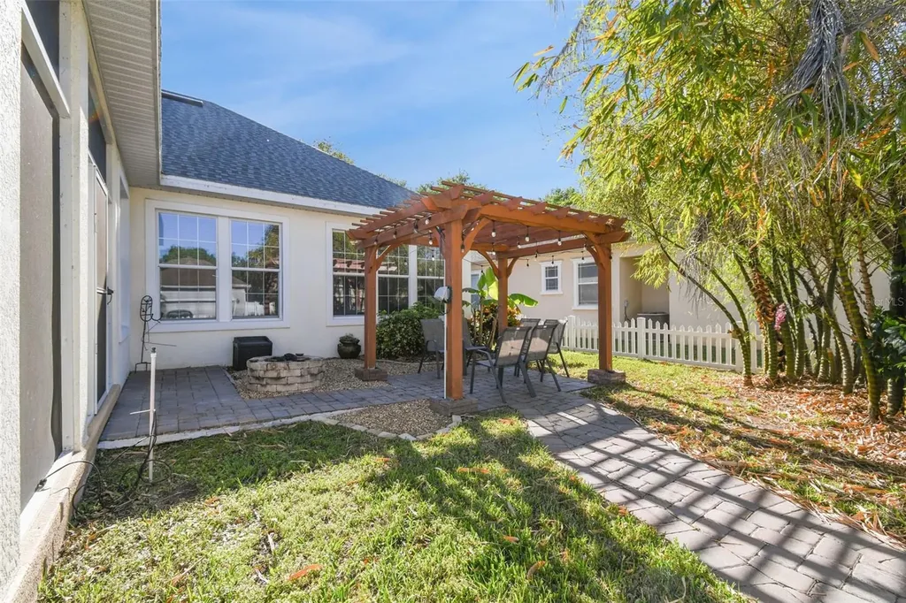 7009 Five Oaks Drive Harmony FL 34773