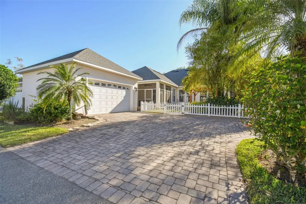 7009 Five Oaks Drive Harmony FL 34773