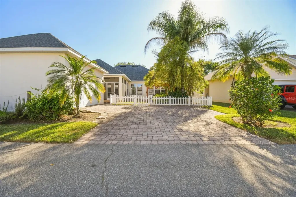 7009 Five Oaks Drive Harmony FL 34773