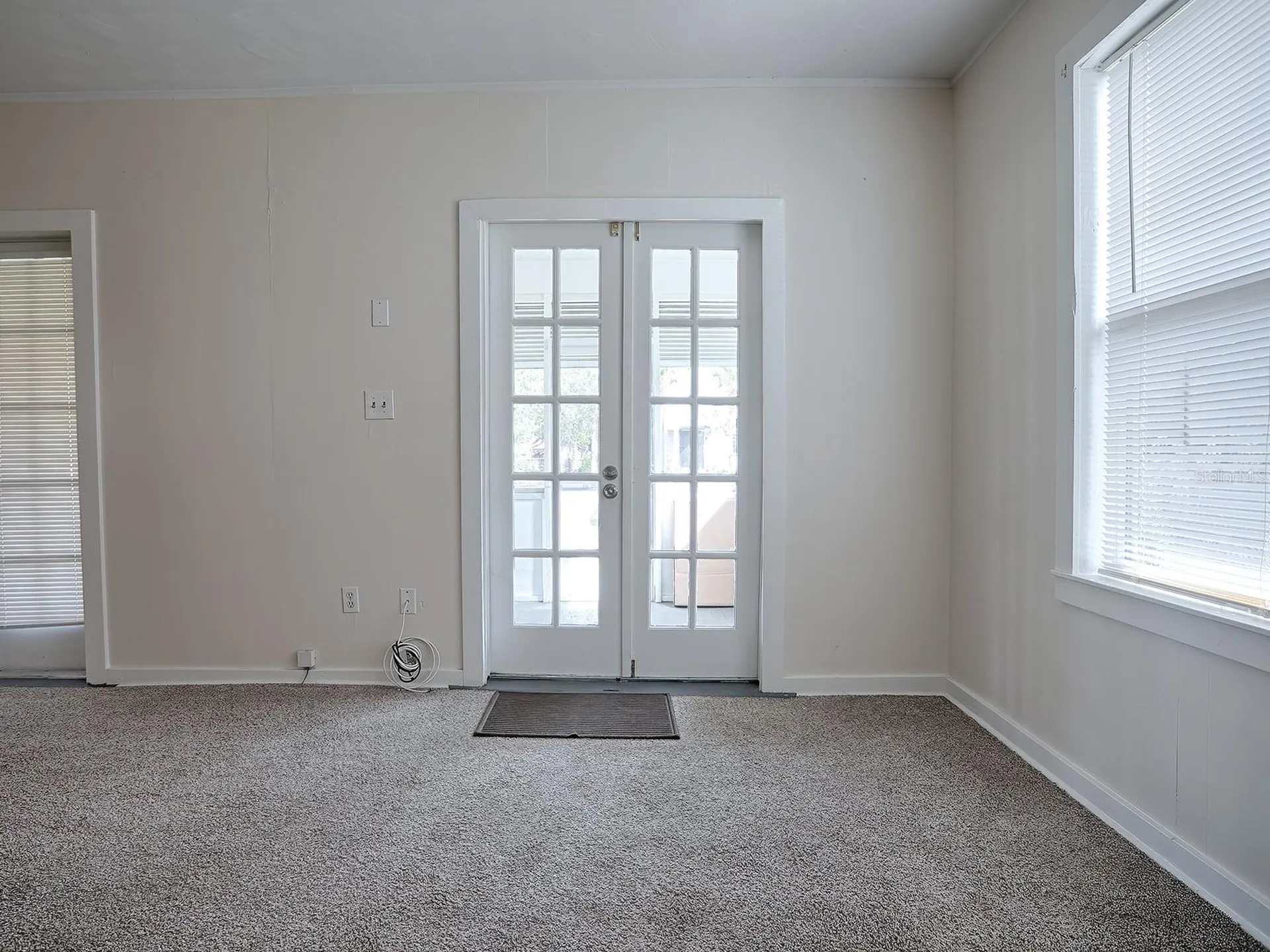 422 E Citrus Avenue Eustis FL 32726