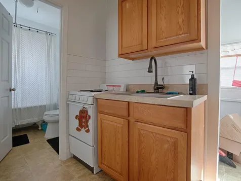 422 E Citrus Avenue Eustis FL 32726