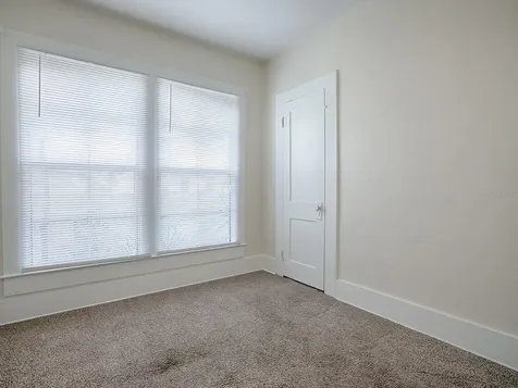 422 E Citrus Avenue Eustis FL 32726