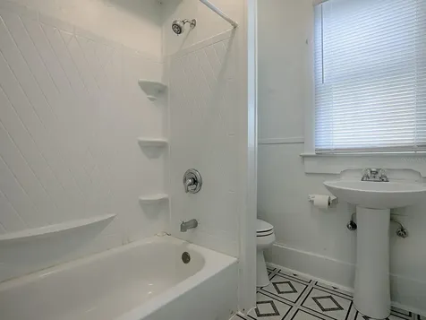 422 E Citrus Avenue Eustis FL 32726