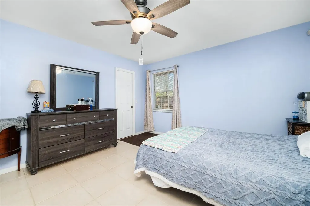 8493 NW 37th Terrace Gainesville FL 32653