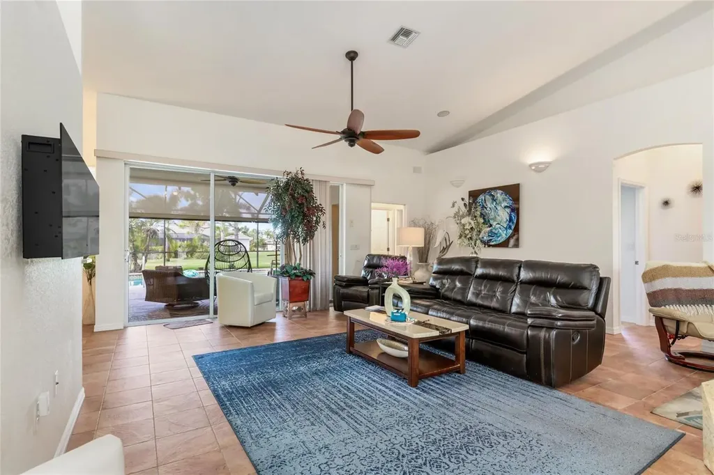 245 Rotonda Boulevard N Rotonda West FL 33947