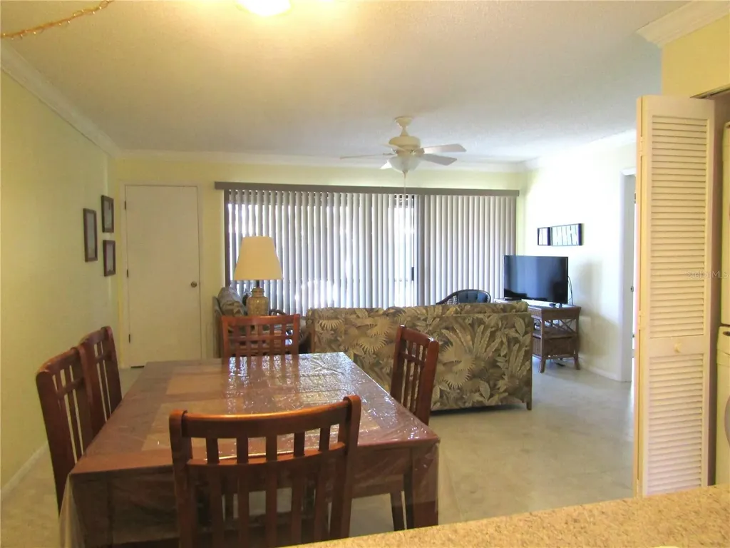 4628 Ringwood Meadow Sarasota FL 34235