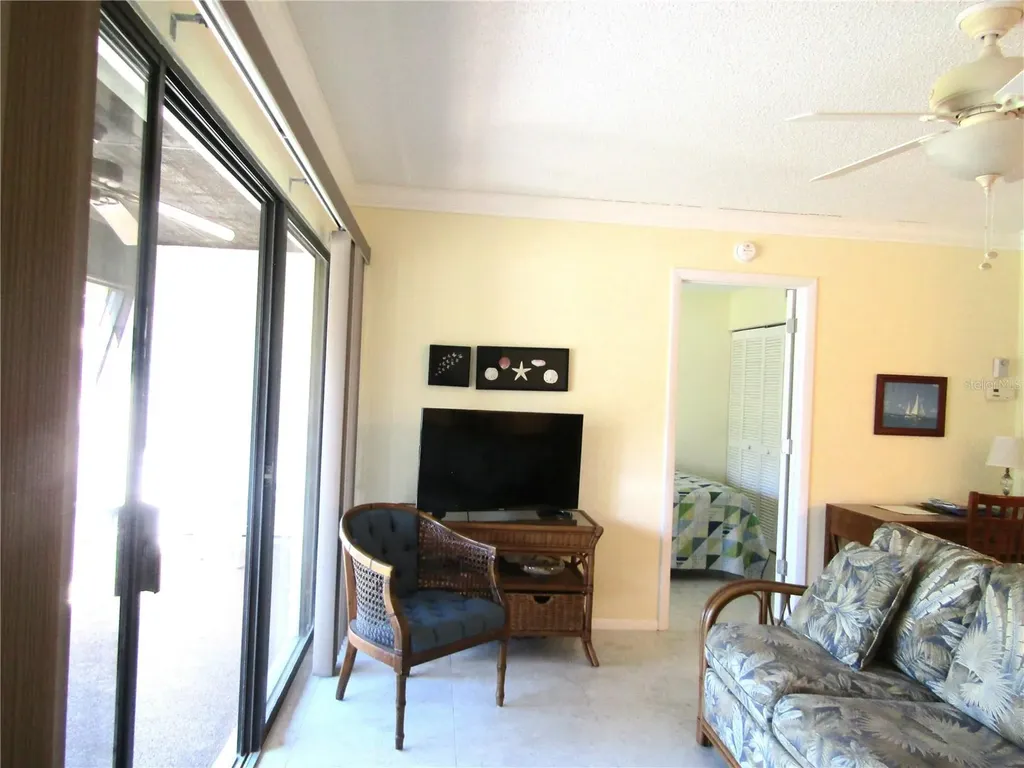 4628 Ringwood Meadow Sarasota FL 34235