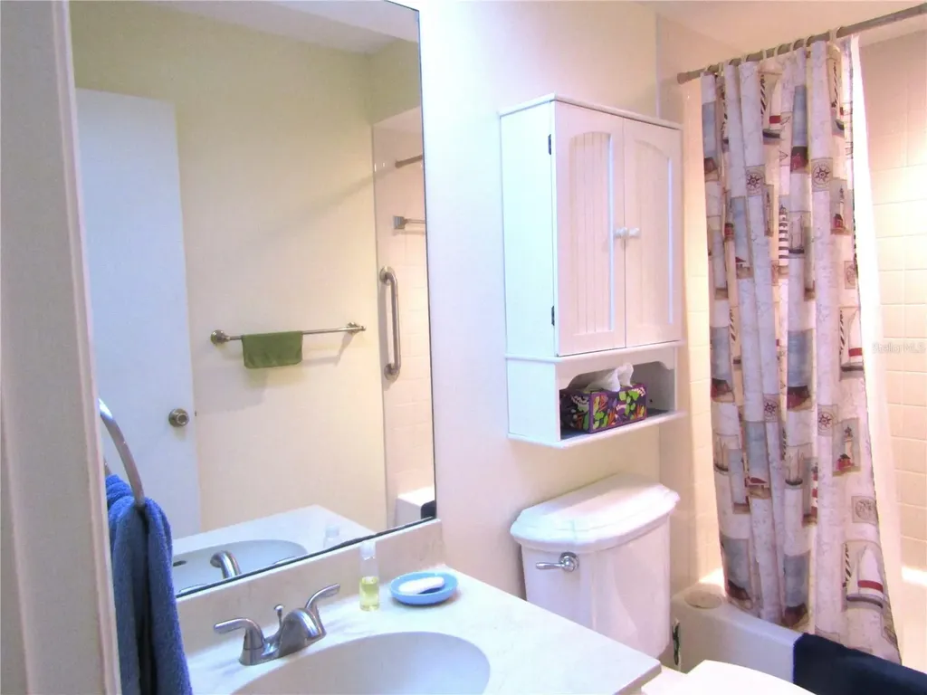4628 Ringwood Meadow Sarasota FL 34235