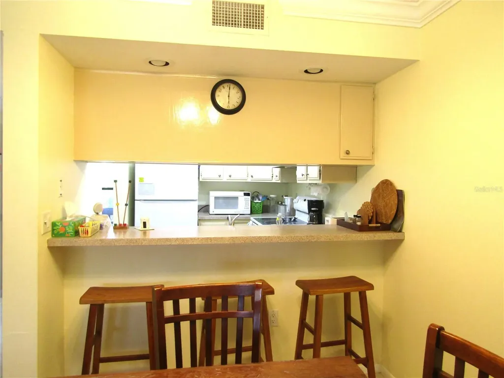 4628 Ringwood Meadow Sarasota FL 34235