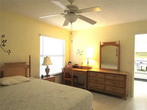 4628 Ringwood Meadow Sarasota FL 34235