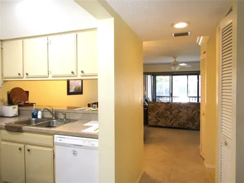 4628 Ringwood Meadow Sarasota FL 34235