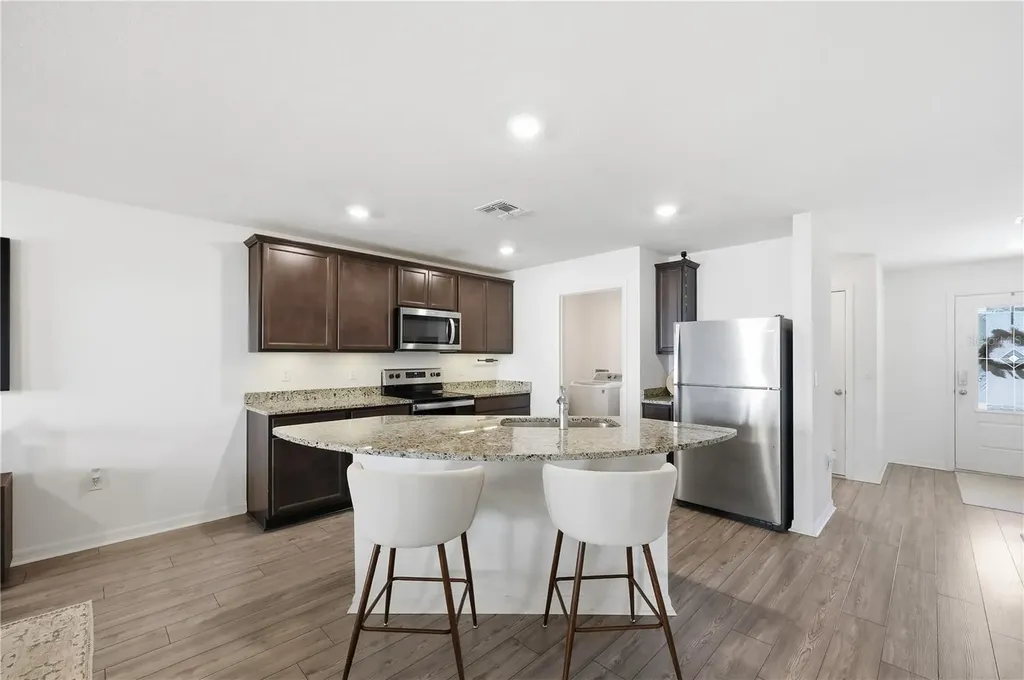 1675 Wynford Circle Tavares FL 32778