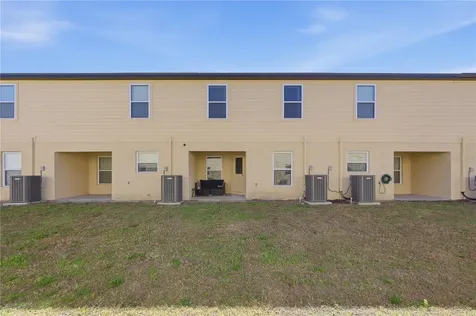 1675 Wynford Circle Tavares FL 32778