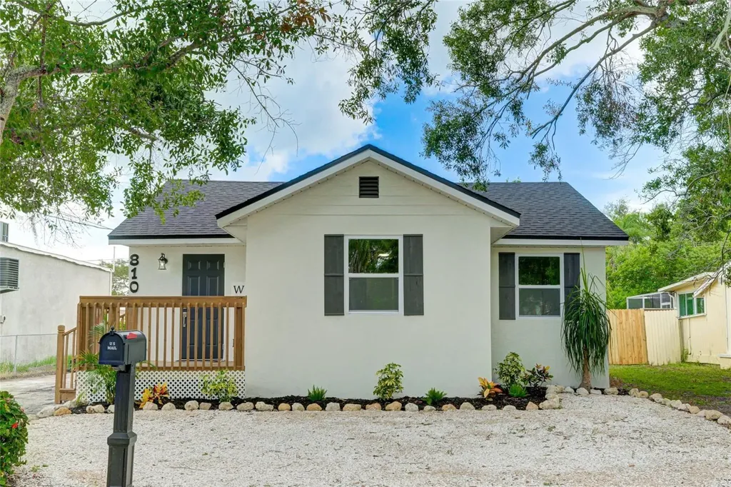 810 20th Avenue W Bradenton FL 34205