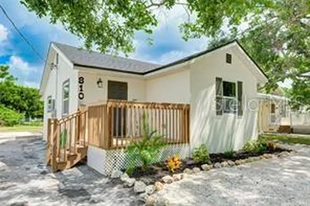 810 20th Avenue W Bradenton FL 34205