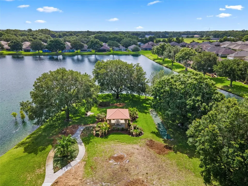 8107 Lake James Boulevard Lakeland FL 33810