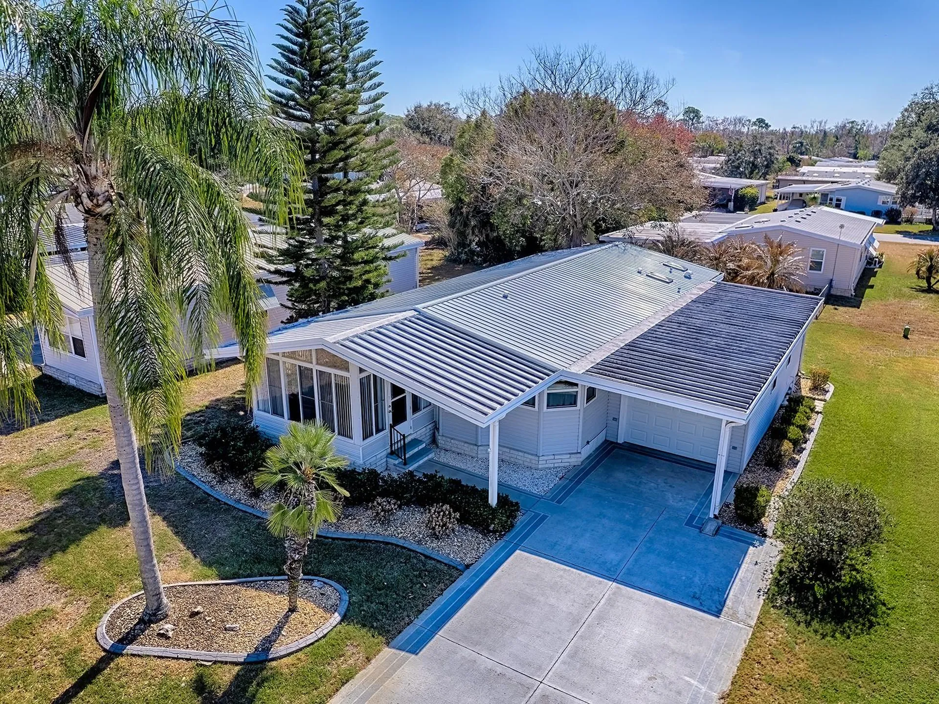 3217 Manatee Road Tavares FL 32778