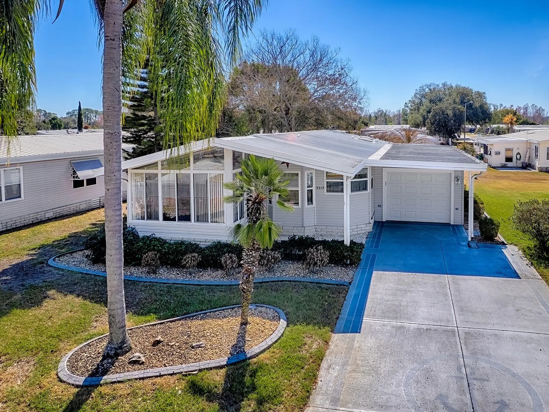 3217 Manatee Road Tavares FL 32778