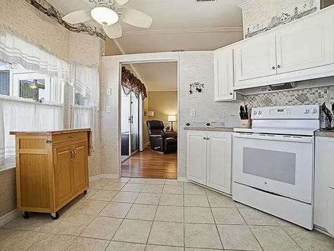 3217 Manatee Road Tavares FL 32778