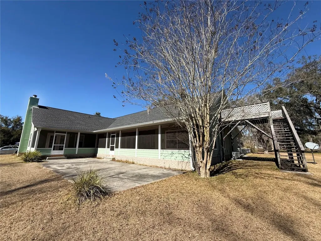 2039 SW State Road 26 Trenton FL 32693