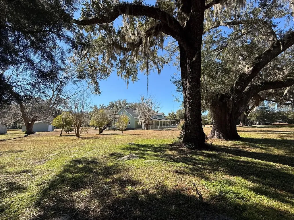 2039 SW State Road 26 Trenton FL 32693