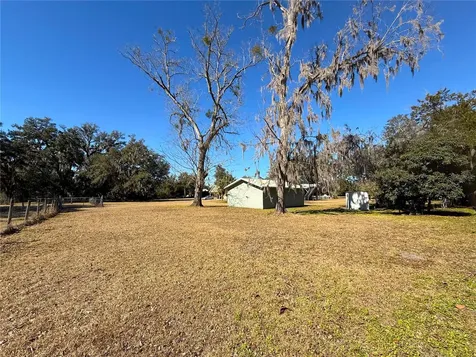 2039 SW State Road 26 Trenton FL 32693
